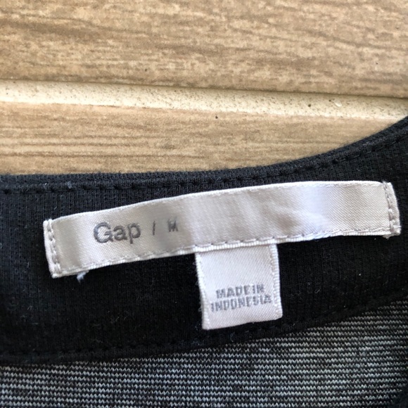 Striped Shift Dress with Pockets - Picture 3 of 3